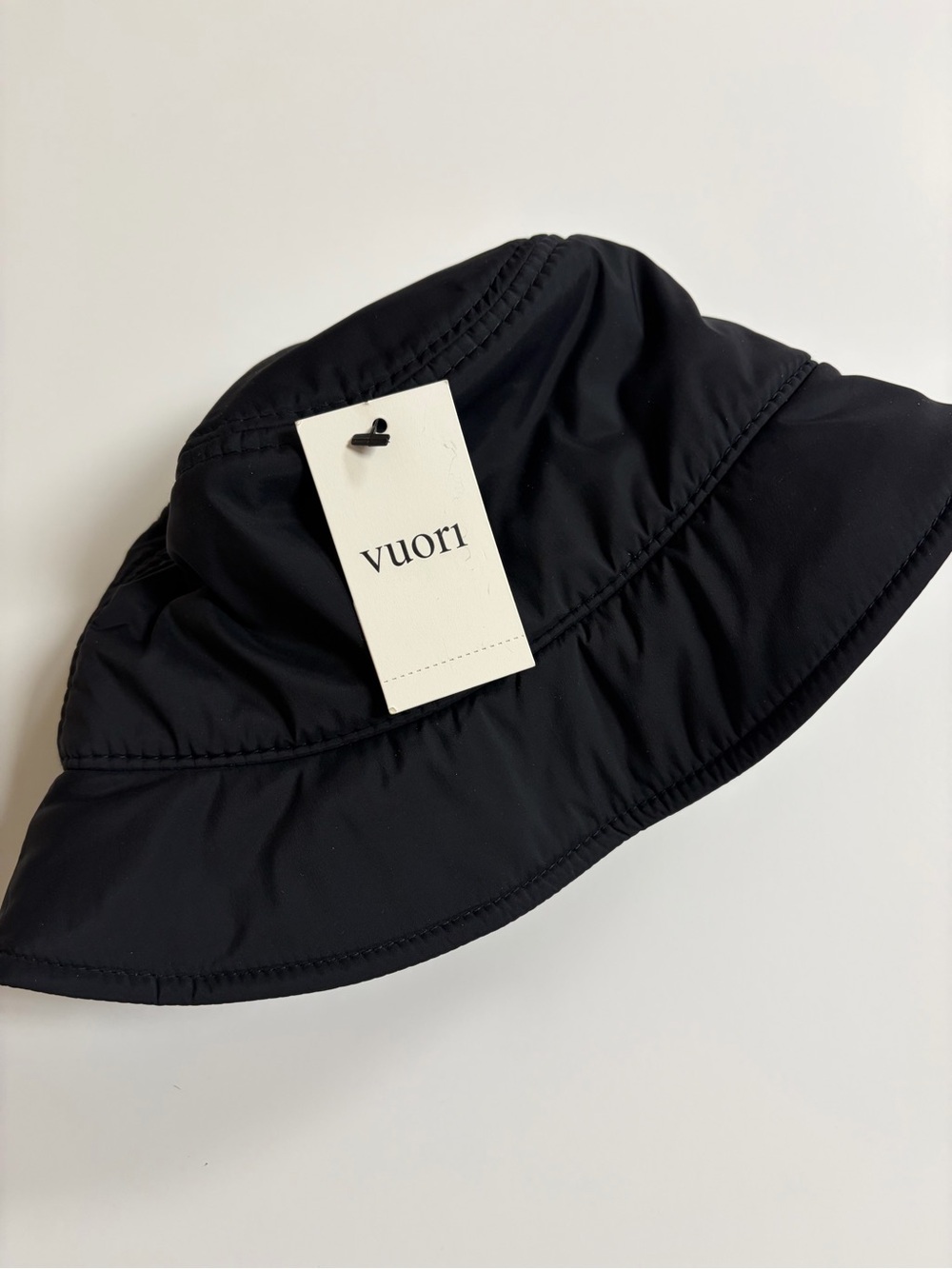 51. Size XS/S VUORI Black Bucket Hat NEW
